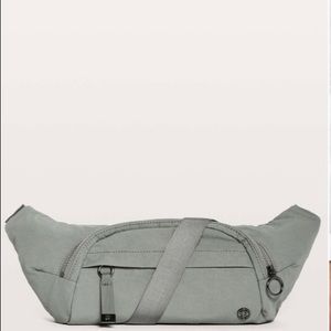 Lululemon On The Beat Belt Bag *4.5L Grey Sage
